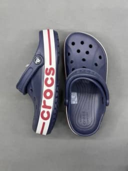 Тапочки Crocs 36-44, легкие и удобные сандалии clog, Made in Vietnam — ABUS-CROCSKOTTAKICHIK235-ТЕМНСИН-37