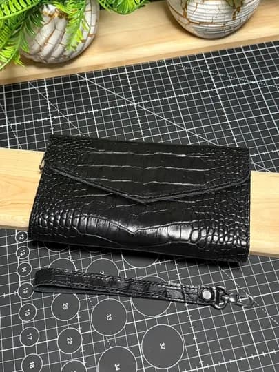 Кошелек женский, кожаный, на молнии, для карт
