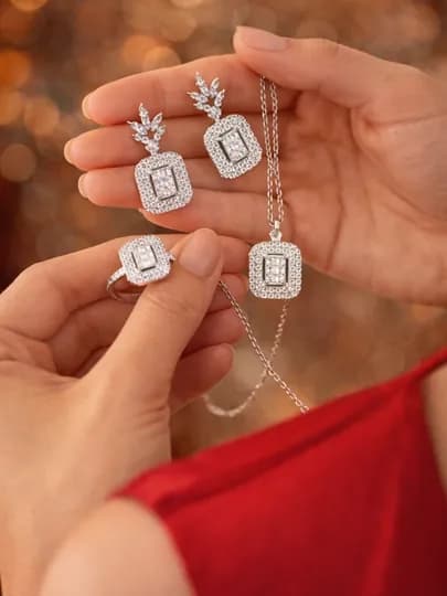 Набор в стиле Swarovski — серьги, кольцо, кулон, в подарочной коробке