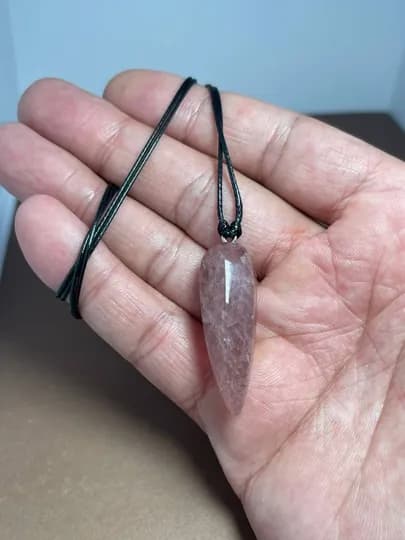 Ожерелье из натурального камня розовый кварц