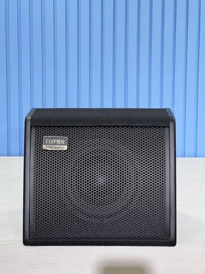 Активный сабвуфер EDIFIER CW810D