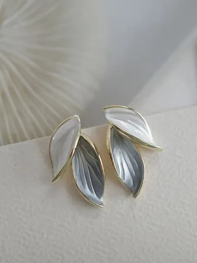 Серьги для женщин, легкие и гладкие