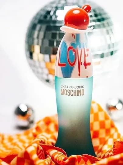 Туалетная вода для женщин Moschino Cheap & Chic I Love Love