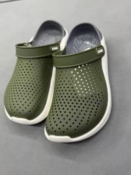 Тапочки Crocs 36–40, лёгкие сабо, удобные clog, чёрные, Vietnam — ABUS-CROCSTAPOCH236-ЗЕЛЕН-36