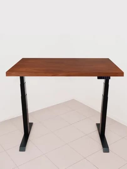 Компьютерный стол Upstol Stand PRO, черная рама, столешница МДФ Американский орех 140х70
