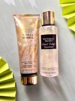 Парфюмерный набор Victoria Secret, лосьон и спрей мист для тела, 236 мл + 250 мл — ABUS-VICTORIASSECRET-КАРМЛН