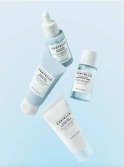 Дорожный набор корейской косметики SKIN1004 Madagascar Centella Travel Kit для лица — OMNIBEA-SKPOUCH-ГОЛУБ