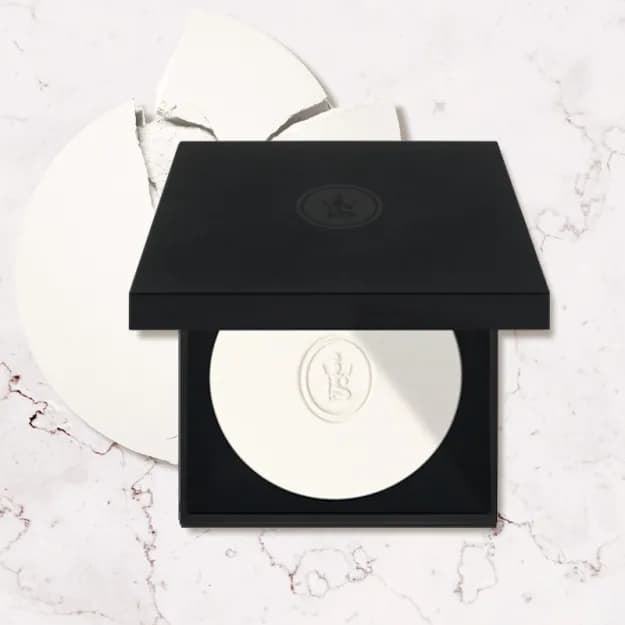 Fixating Compact Foundation 211071