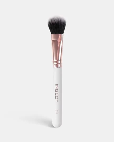 Кисть INGLOT для нанесения кремовых текстур для лица, Cинтетический ворс MAKEUP BRUSH 203 — INGLOT-DLYAKREMKIST203
