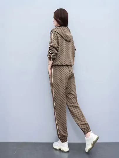 Женский спортивный костюм — ATELIER-DVKAGUCI-СВЕТКОР-Freesize-DGXL2XL