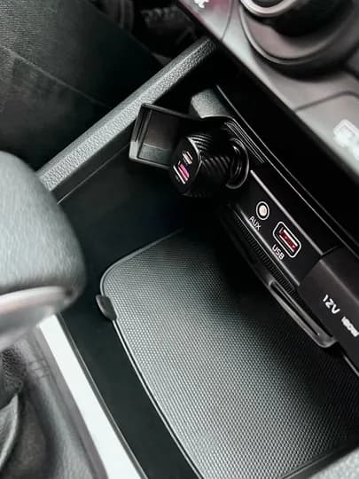 Авто зарядка WKN-PD05 – быстрая зарядка PQ 3.0 и PD 20W, 2 порта — EMARKT-2070762