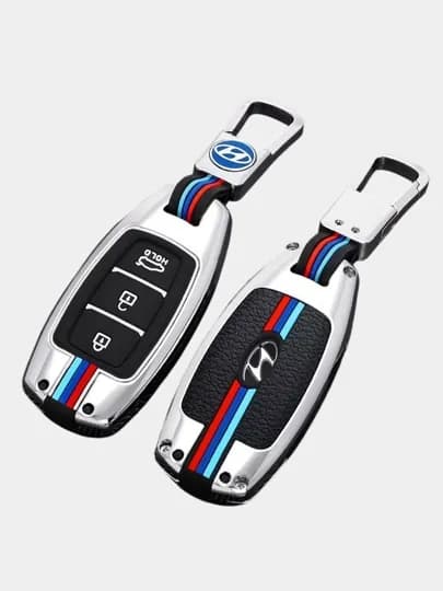Металлический чехол для автоключа с силиконовой вставкой и брелоком для Hyundai — AUTOAKS-HYUNDAI-СЕРЫЙ