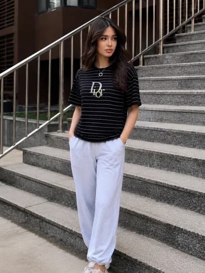 Женский костюм oversize Dior, двойка, футболка и джоггеры — FEMMEGL-ДИОР-ХРОМ-Freesize